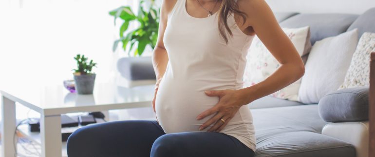 Plamienie w ciąży przed porodem – czy brązowe plamienia powinny niepokoić?